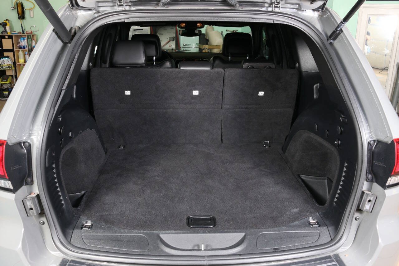 Used 2020 Jeep Grand Cherokee Altitude RWD image 18