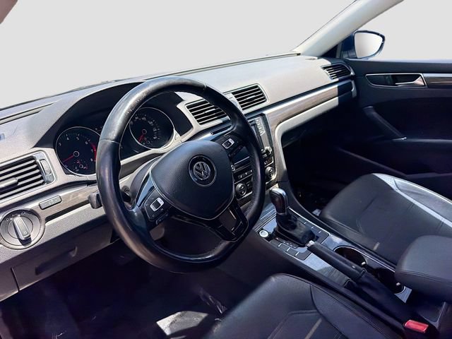 Used 2017 Volkswagen Passat 1.8T SE FWD image 9
