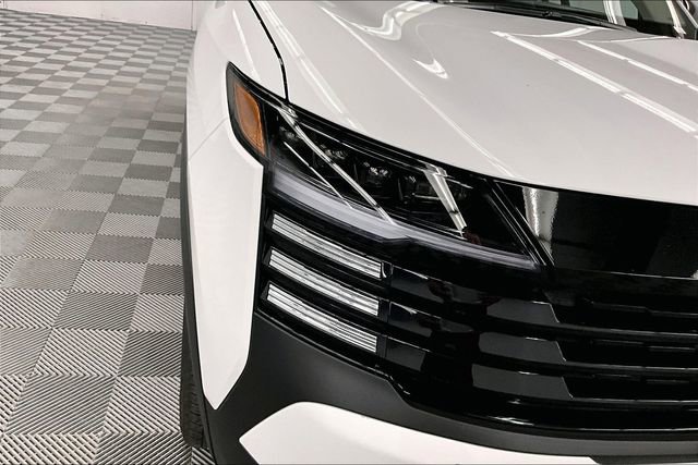 New 2026 Nissan Kicks SV image 14