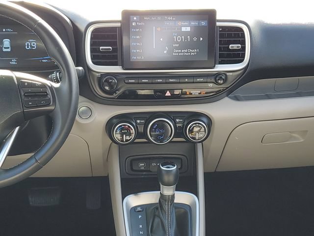 Used 2026 Hyundai Venue SEL FWD image 27