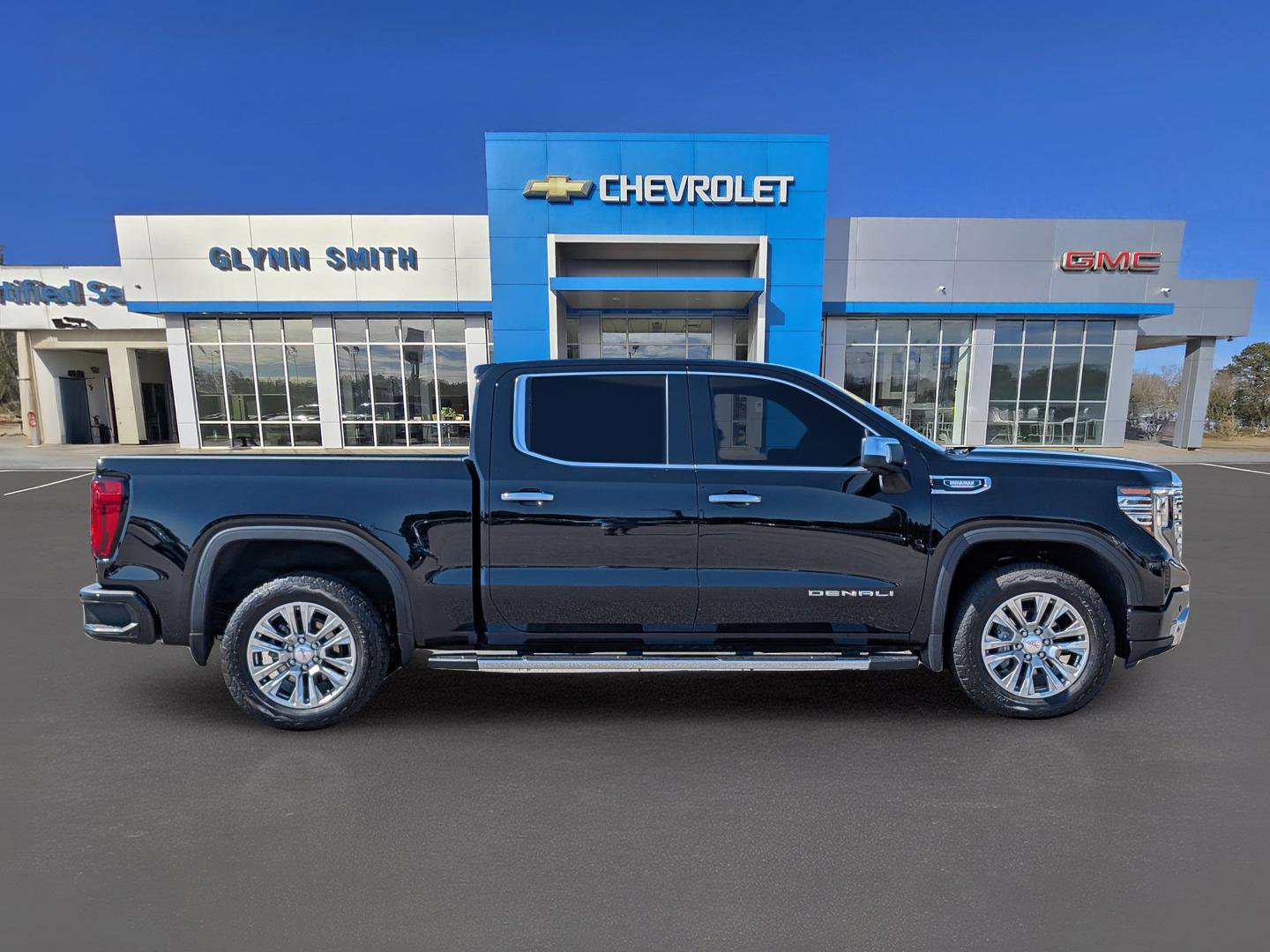 Certified 2025 GMC Sierra 1500 Denali image 7