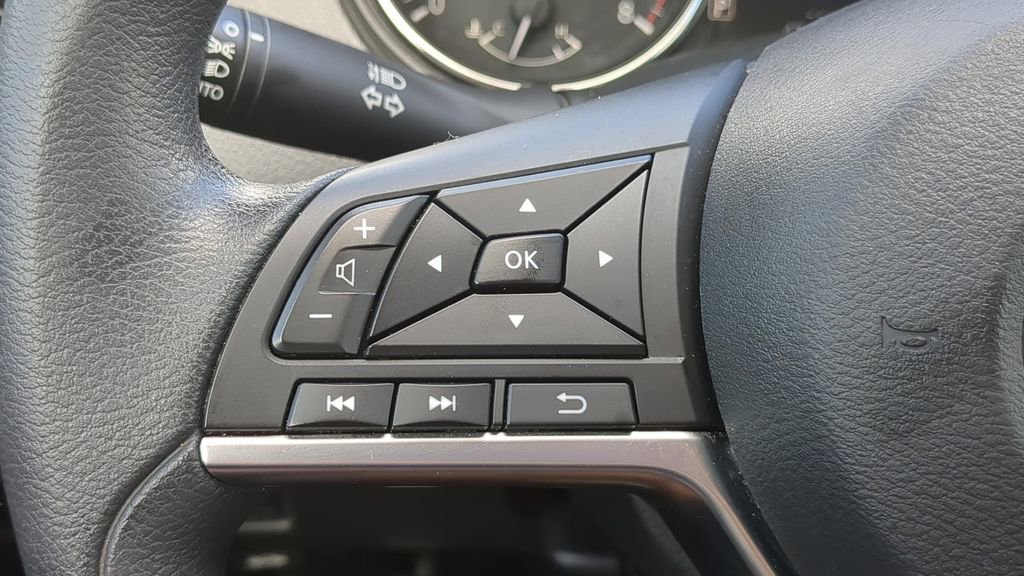 Certified 2020 Nissan Rogue Sport S image 22