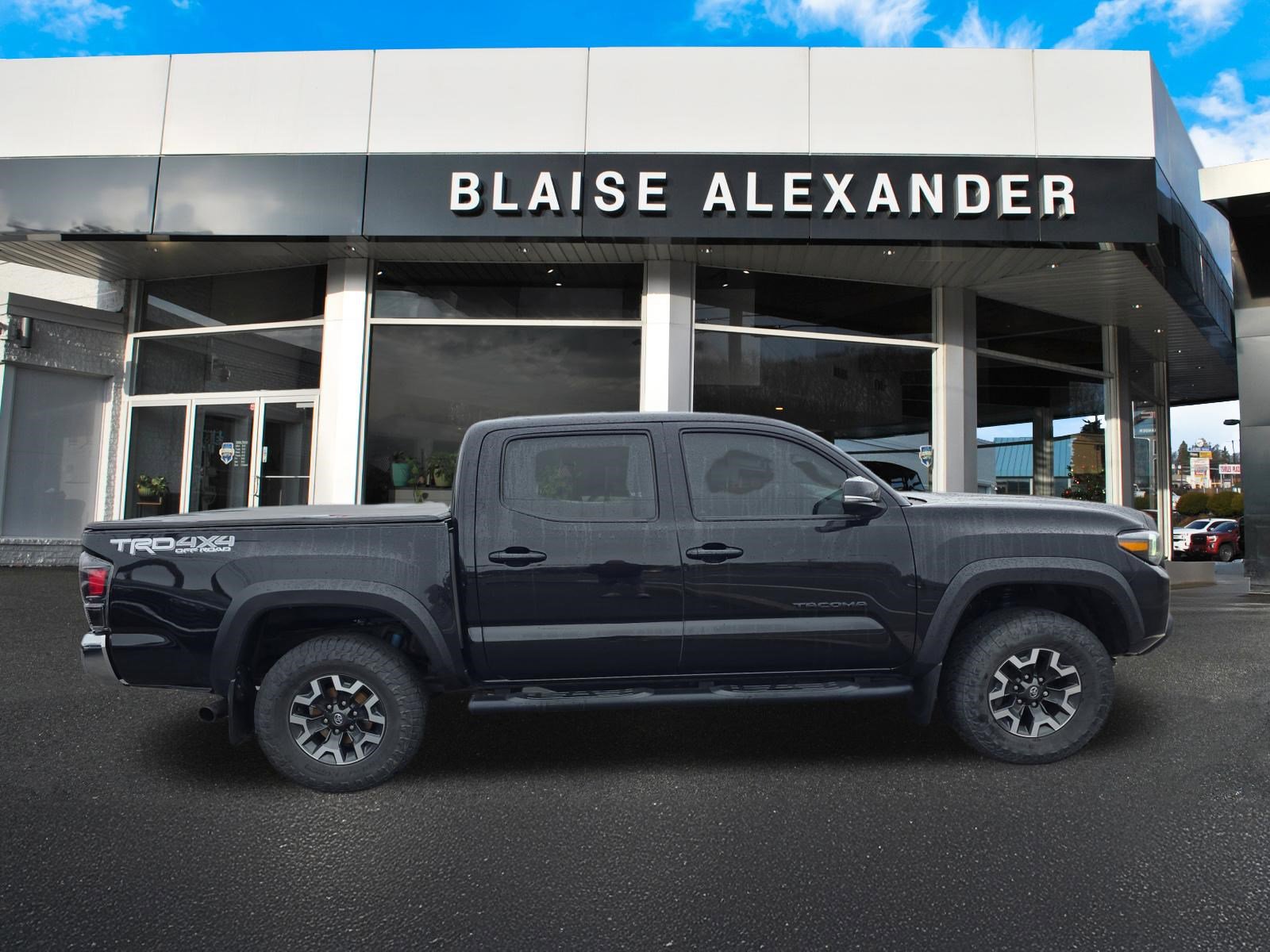 Used 2021 Toyota Tacoma TRD Off-Road w/ Blackout Package (TMS) AWD/4WD image 2
