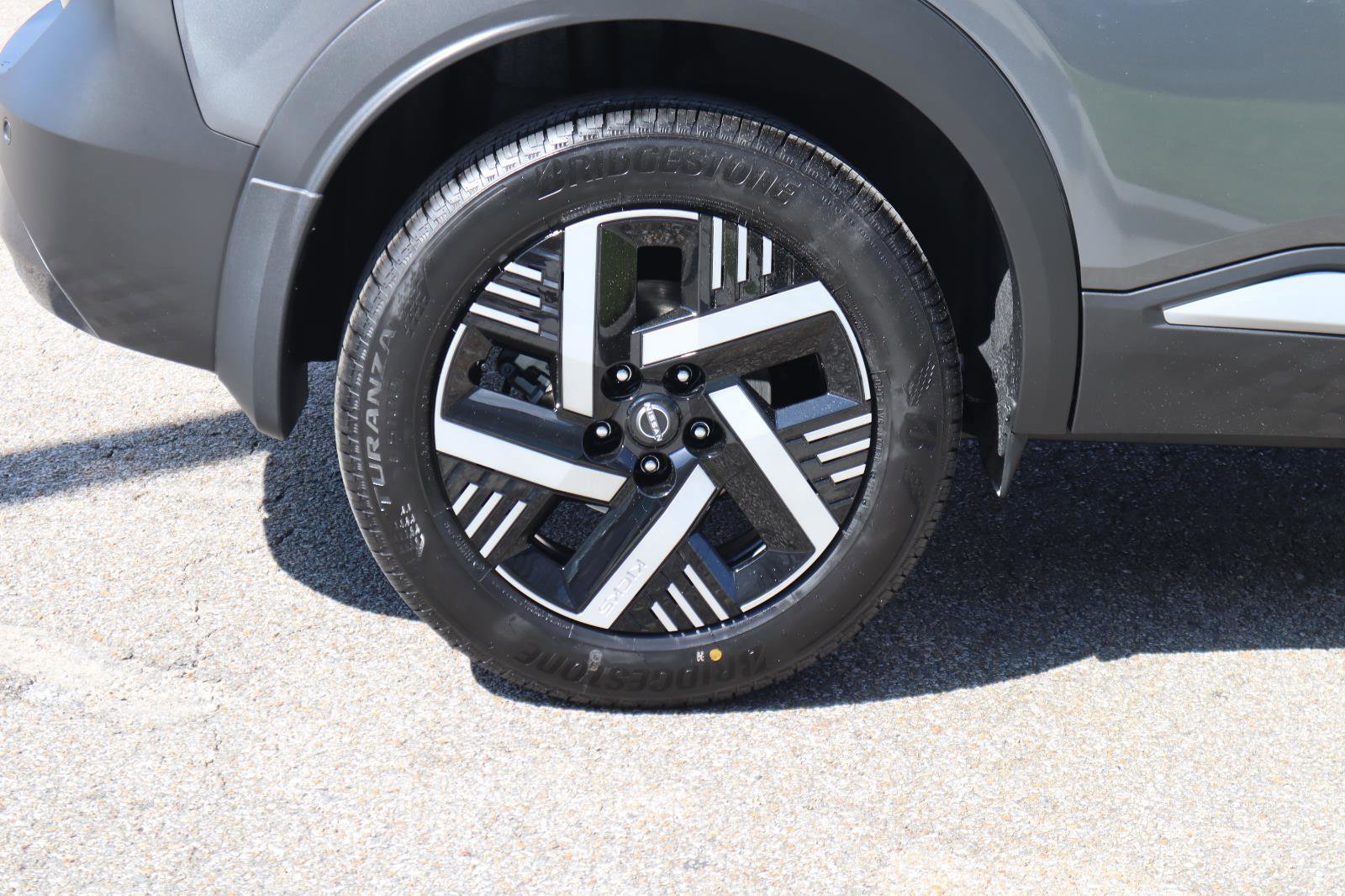 New 2026 Nissan Kicks SV w/ SV Premium Package image 8