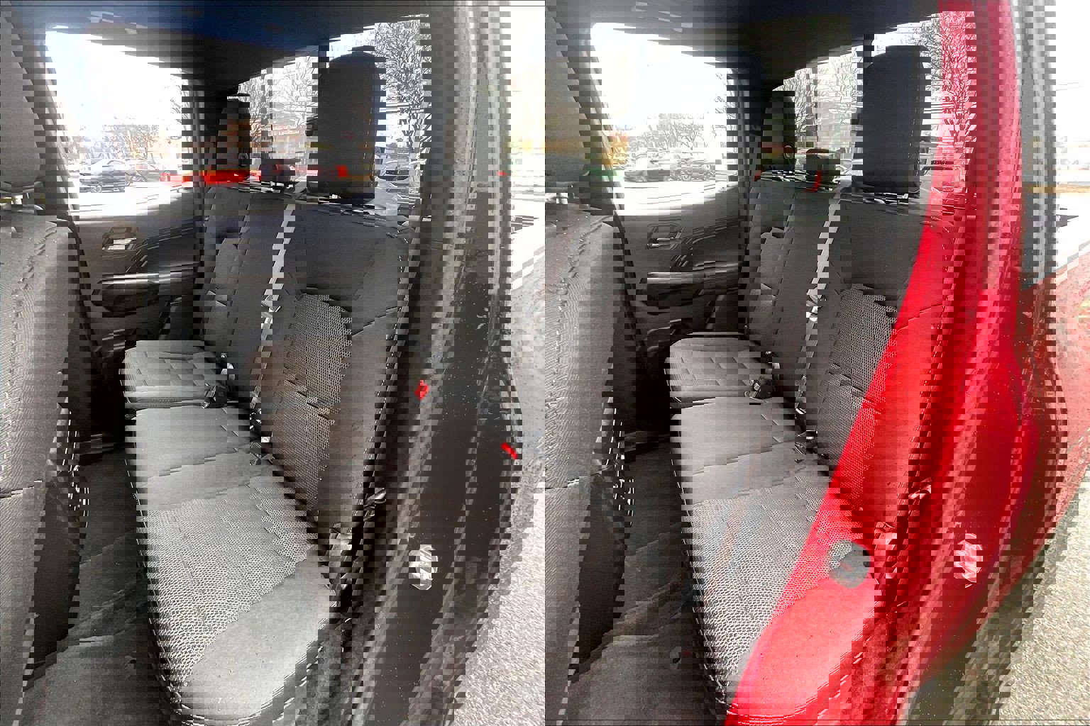 Used 2024 Chevrolet Colorado LT w/ LT Convenience Package image 30