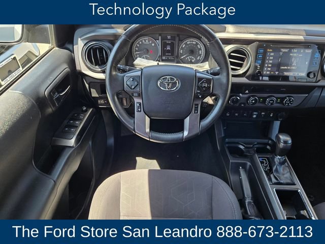 Used 2018 Toyota Tacoma TRD Off-Road w/ Technology Package AWD/4WD image 17