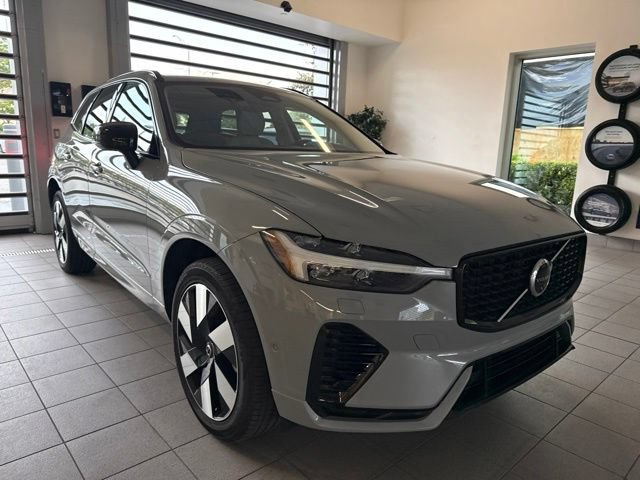 Certified 2025 Volvo XC60 T8 Plus w/ Protection Package Premier AWD/4WD image 1