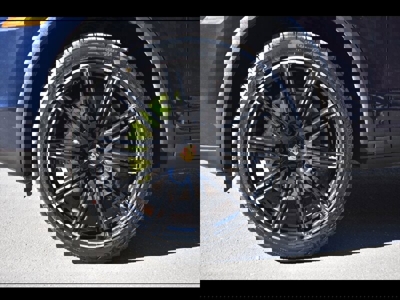 Used 2017 Porsche Cayenne S w/ Premium Package image 48