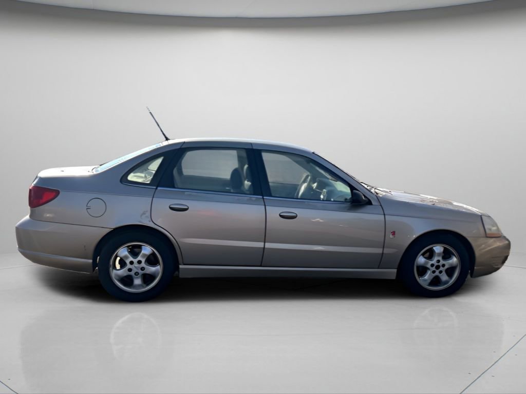 Used 2004 Saturn L-Series L300 image 3