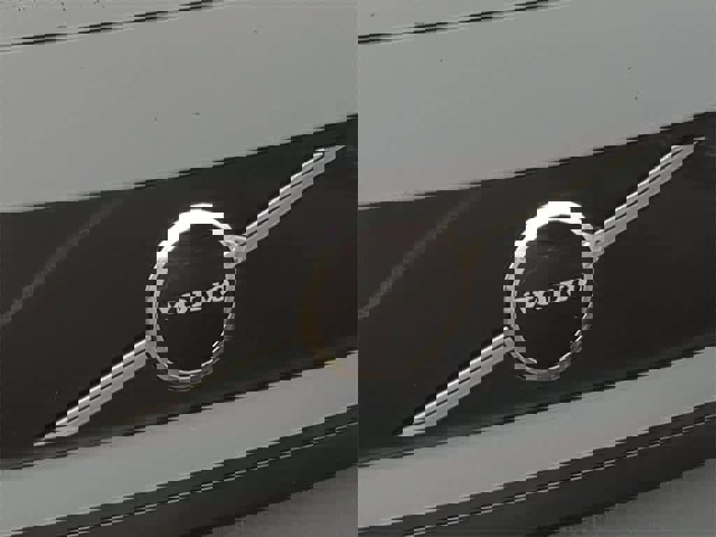 Used 2025 Volvo EX30 Plus w/ Protection Package Premier image 11