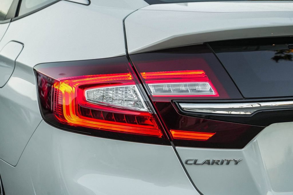 Used 2020 Honda Clarity Plug-In Hybrid image 9