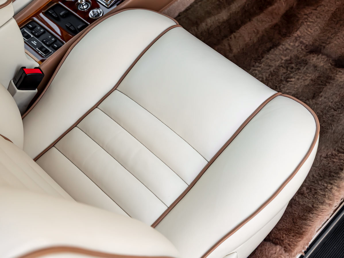 Used 1991 Rolls-Royce Corniche III RWD image 26