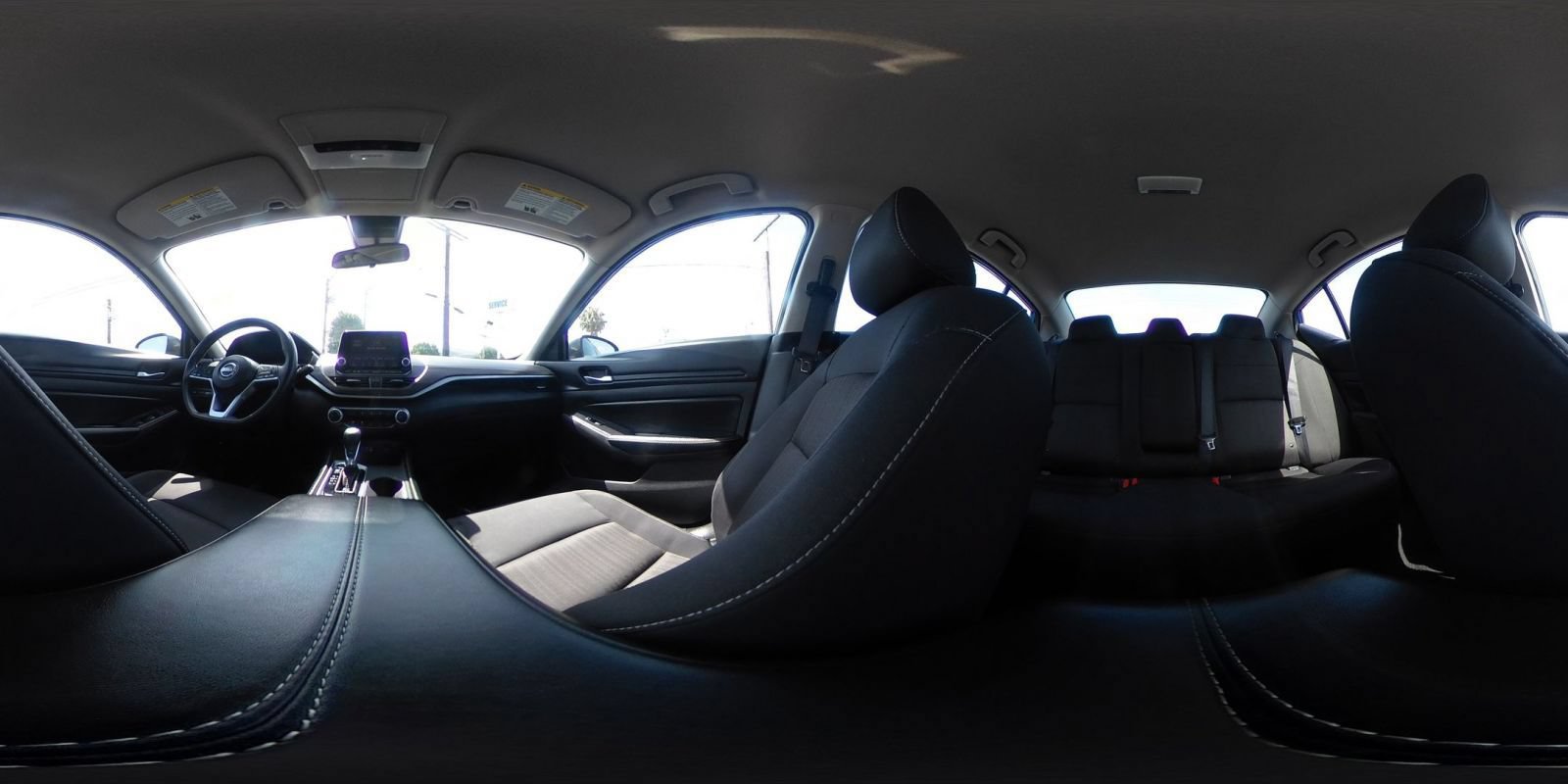 Used 2025 Nissan Altima 2.5 SV FWD image 43
