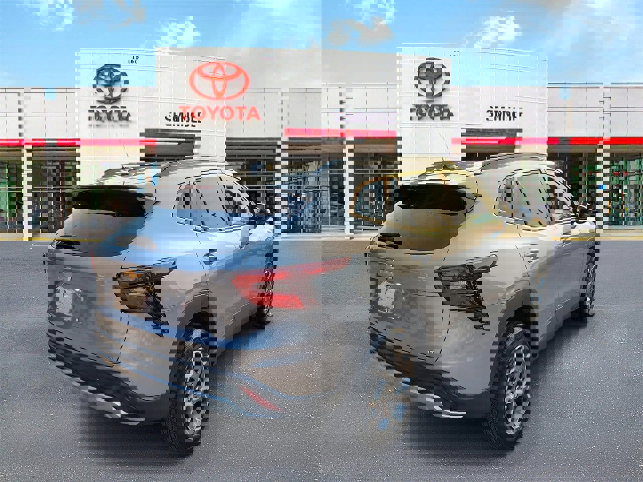 Used 2025 Chevrolet Trax LT w/ LT Convenience Package image 3