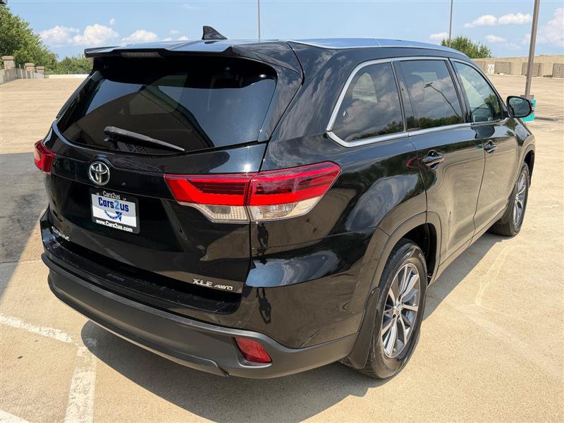 Used 2019 Toyota Highlander XLE AWD/4WD image 6