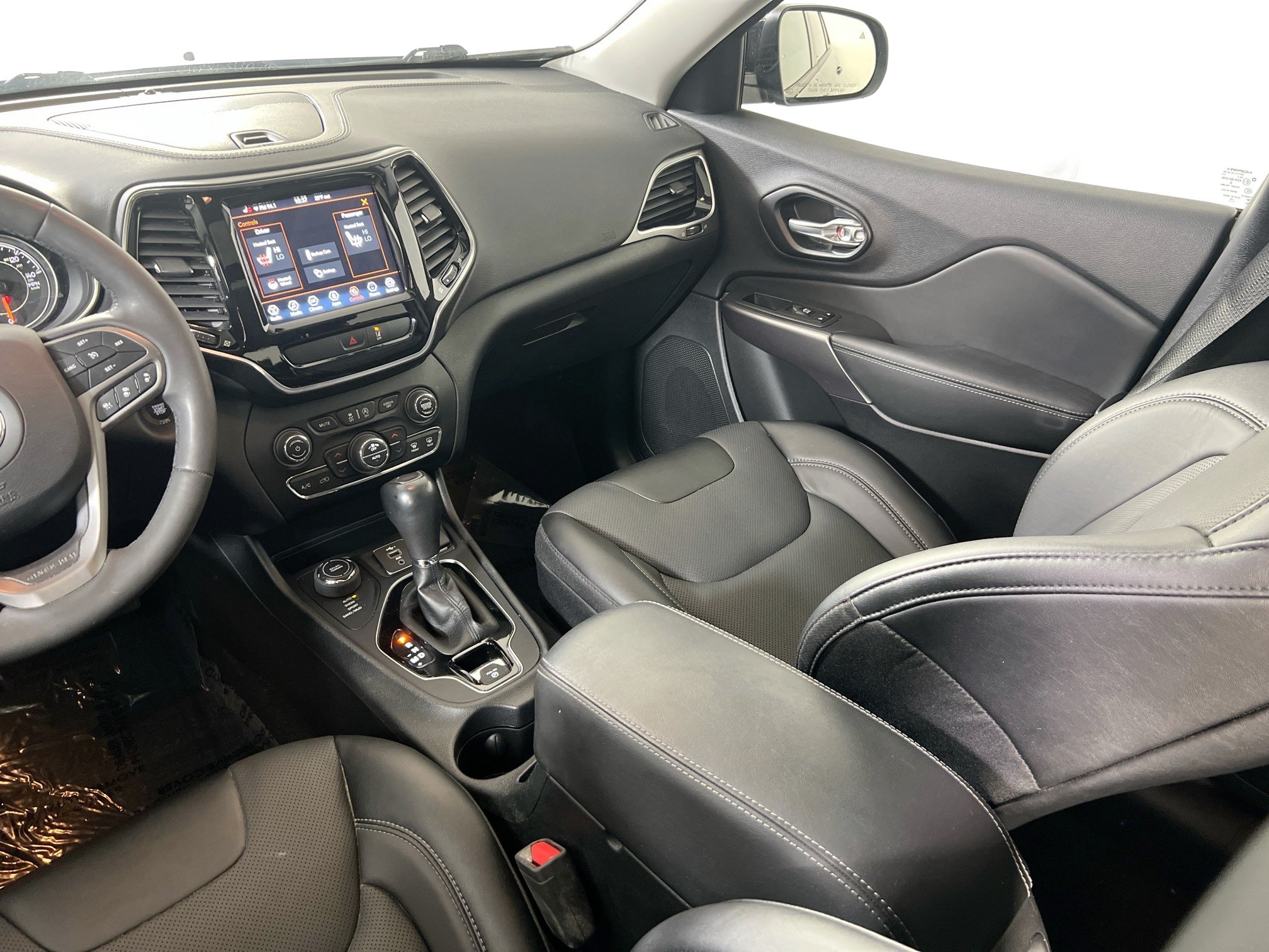 Used 2022 Jeep Cherokee Limited AWD/4WD image 23