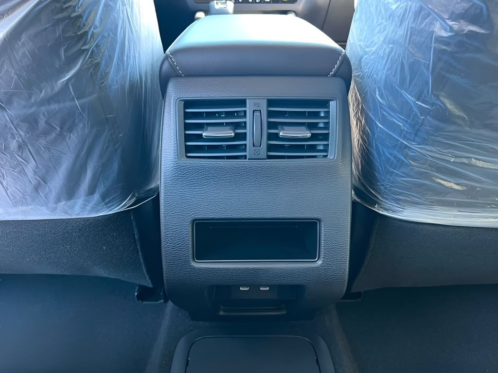 New 2026 Mitsubishi Outlander SE AWD/4WD image 12