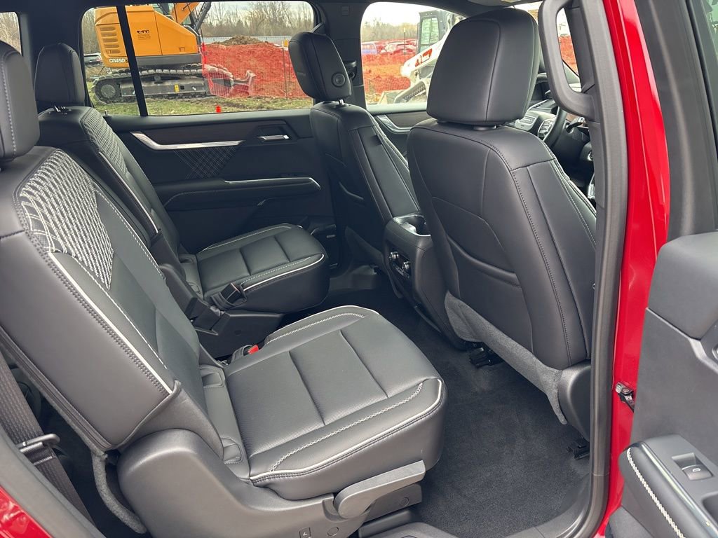 Used 2025 GMC Acadia Denali image 23