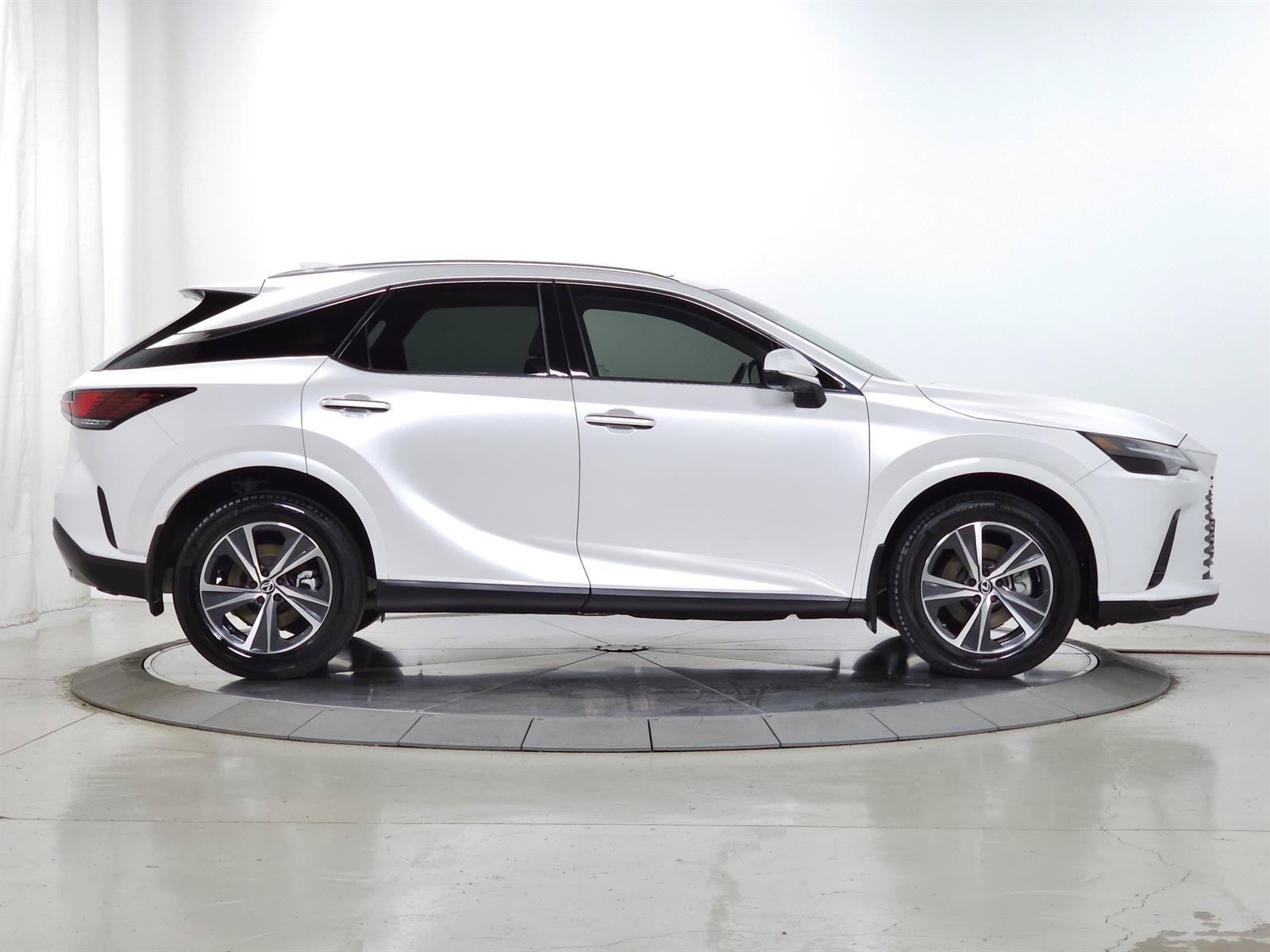 Used 2024 Lexus RX 350 Premium w/ Convenience Package AWD/4WD image 11