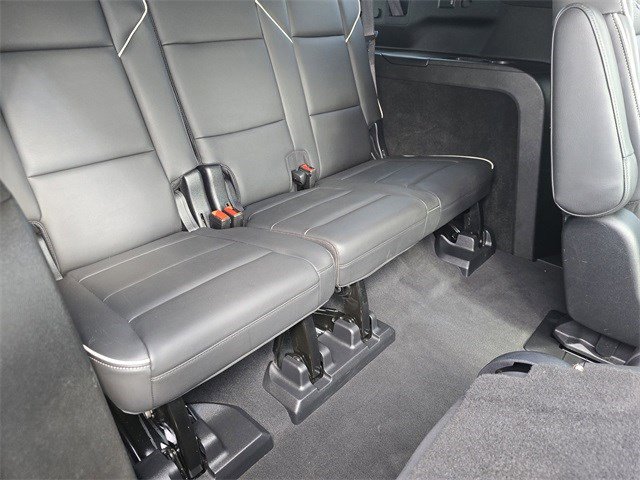 Used 2021 Cadillac Escalade ESV Premium Luxury image 17