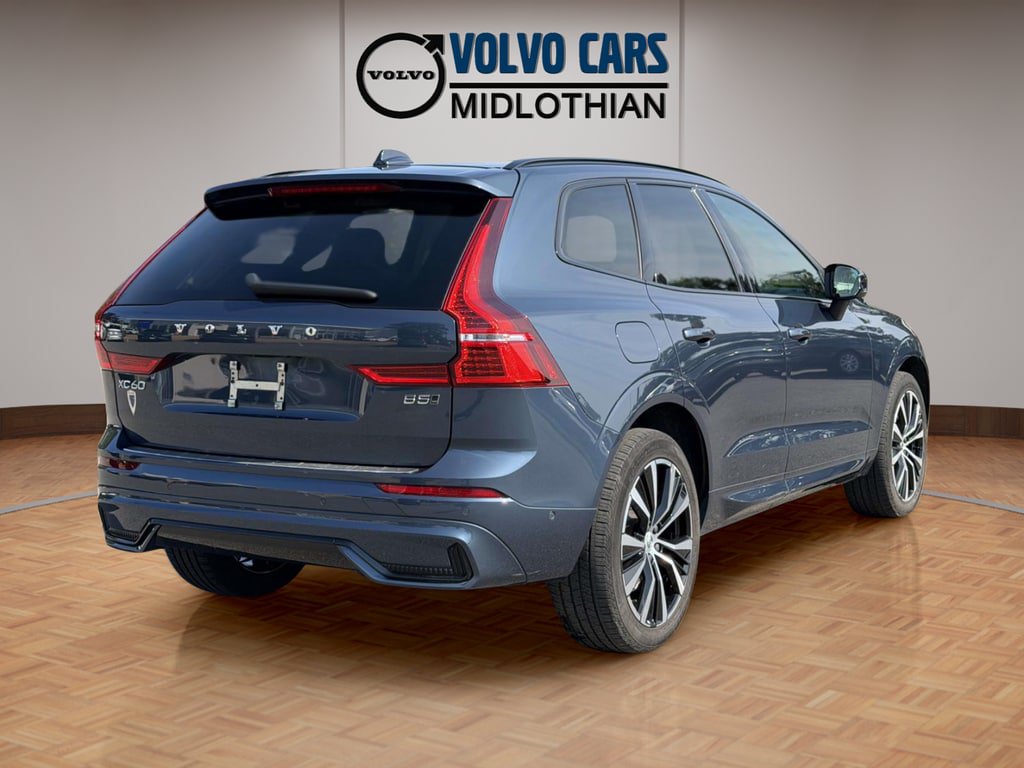 Used 2023 Volvo XC60 B5 Plus AWD/4WD image 19