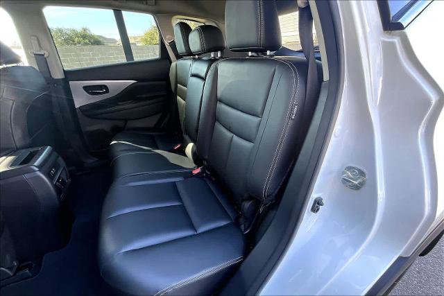 Certified 2024 Nissan Murano SV w/ SV Midnight Edition Package image 18