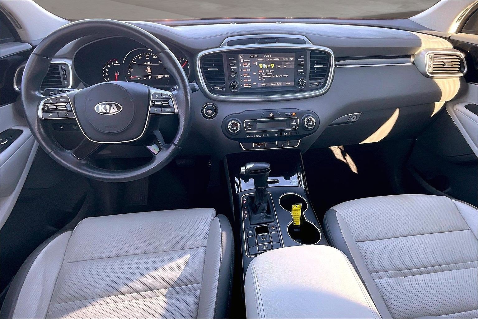 Used 2019 Kia Sorento SX image 7
