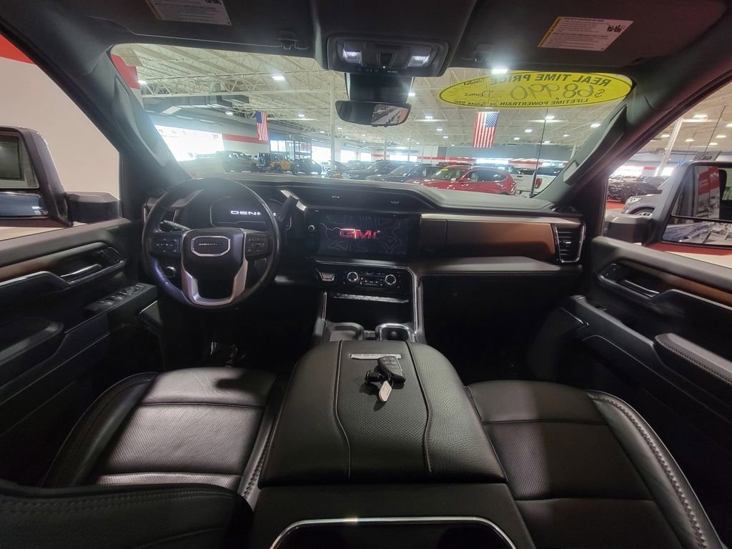Used 2024 GMC Sierra 3500 Denali w/ Technology Package image 20