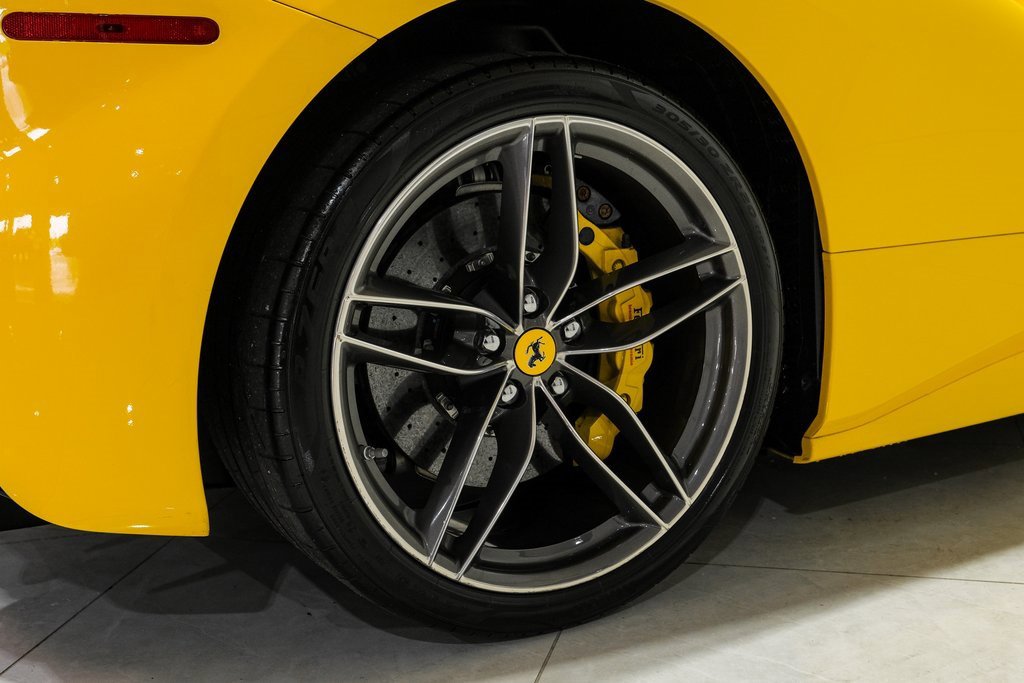 Used 2017 Ferrari 488 Spider image 47