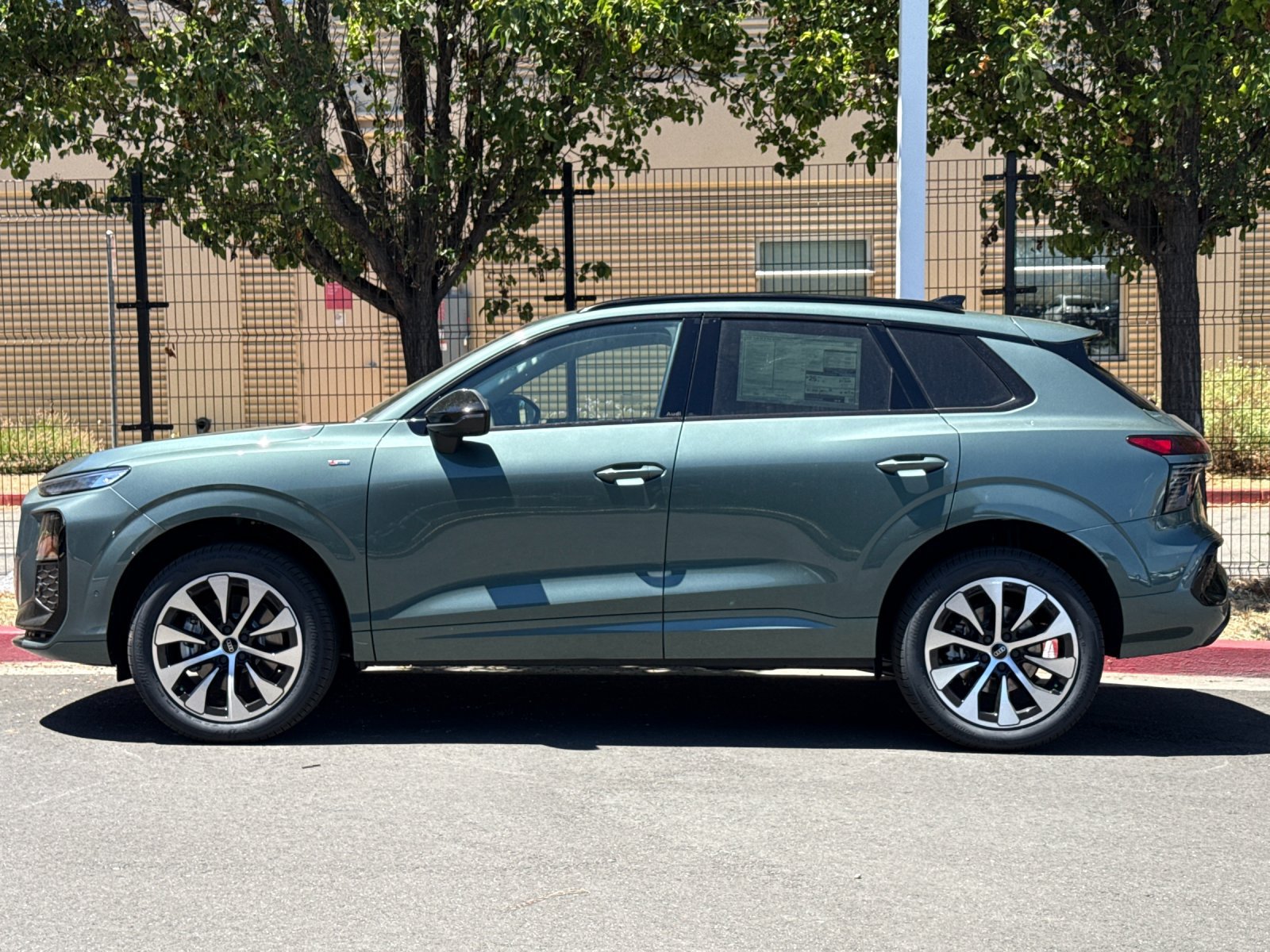 New 2026 Audi Q3 quattro 2.0T AWD/4WD image 3