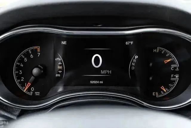Used 2021 Jeep Grand Cherokee Limited w/ Luxury Group II AWD/4WD image 23