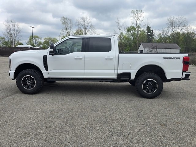 New 2025 Ford F250 XLT w/ Black Appearance Package image 7