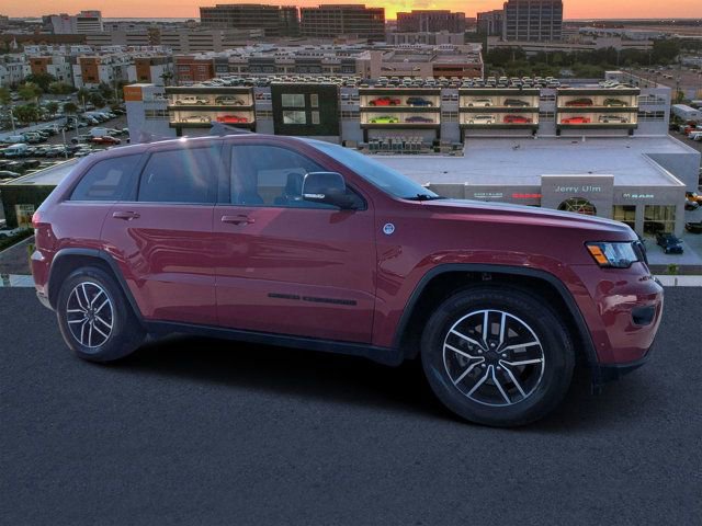 Used 2020 Jeep Grand Cherokee Trailhawk image 1