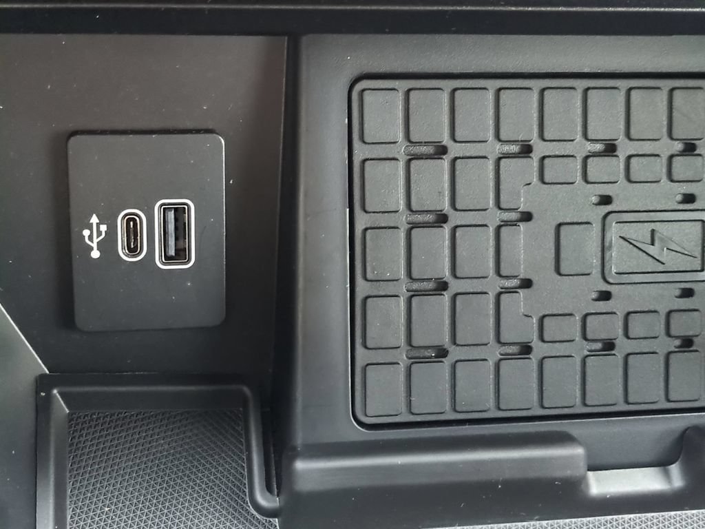 Used 2025 Ford F150 Raptor AWD/4WD image 27