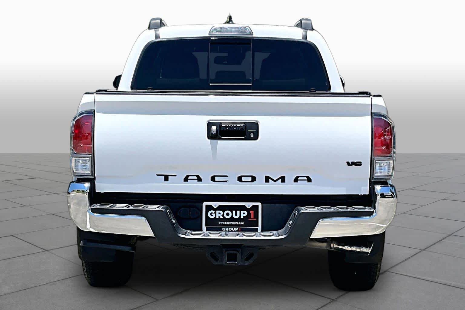 Used 2022 Toyota Tacoma TRD Off-Road AWD/4WD image 5