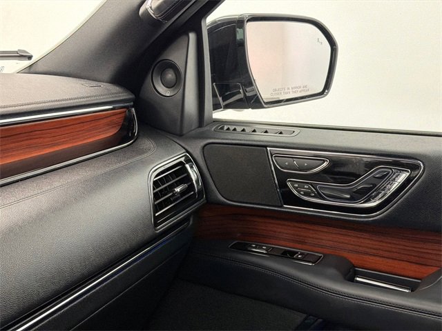 Used 2024 Lincoln Navigator Reserve w/ Monochromatic Package image 37