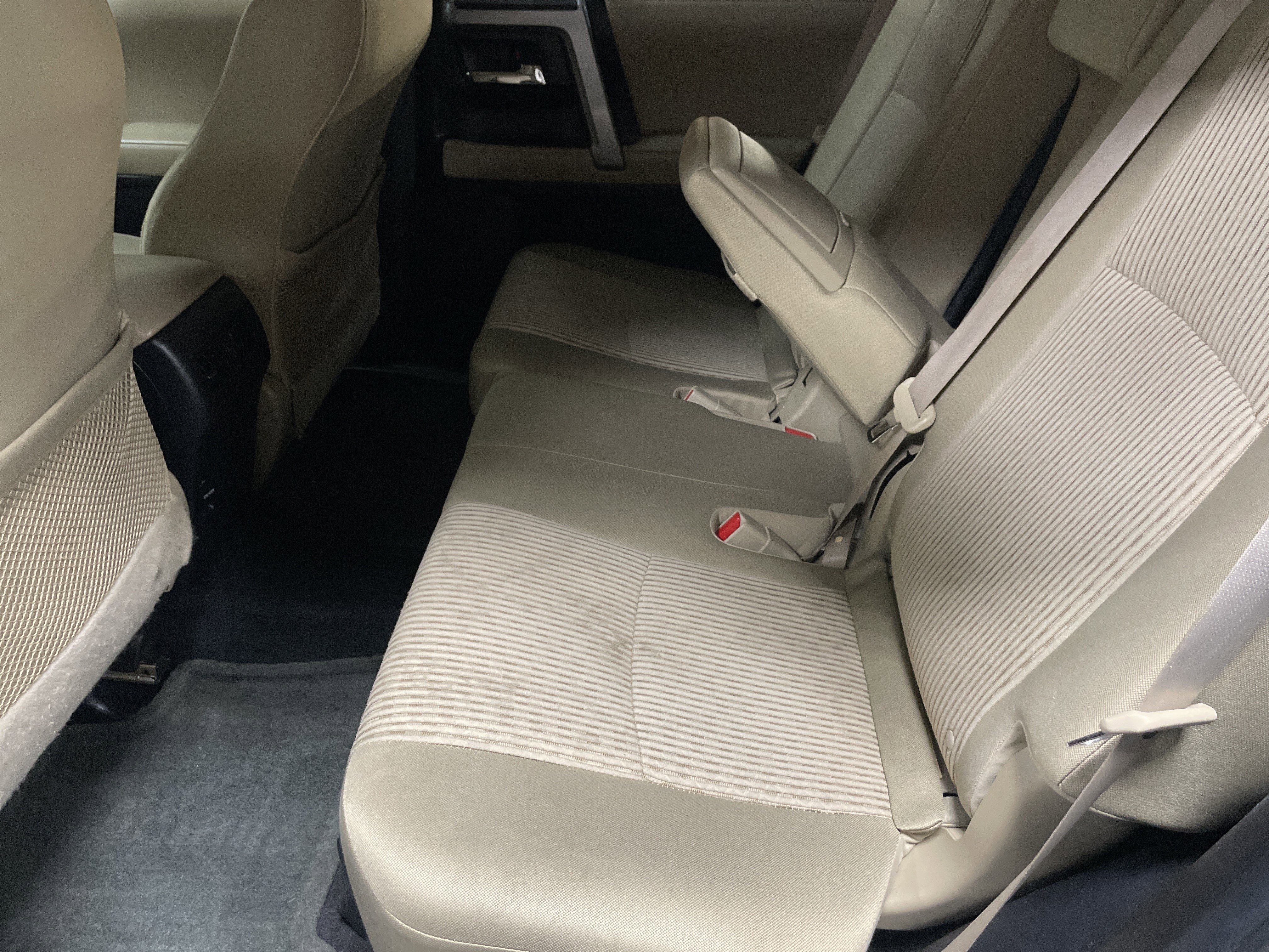 Used 2016 Toyota 4Runner SR5 image 32