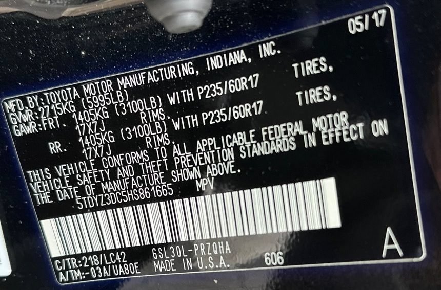 Used 2017 Toyota Sienna XLE w/ XLE Navigation Package FWD image 14