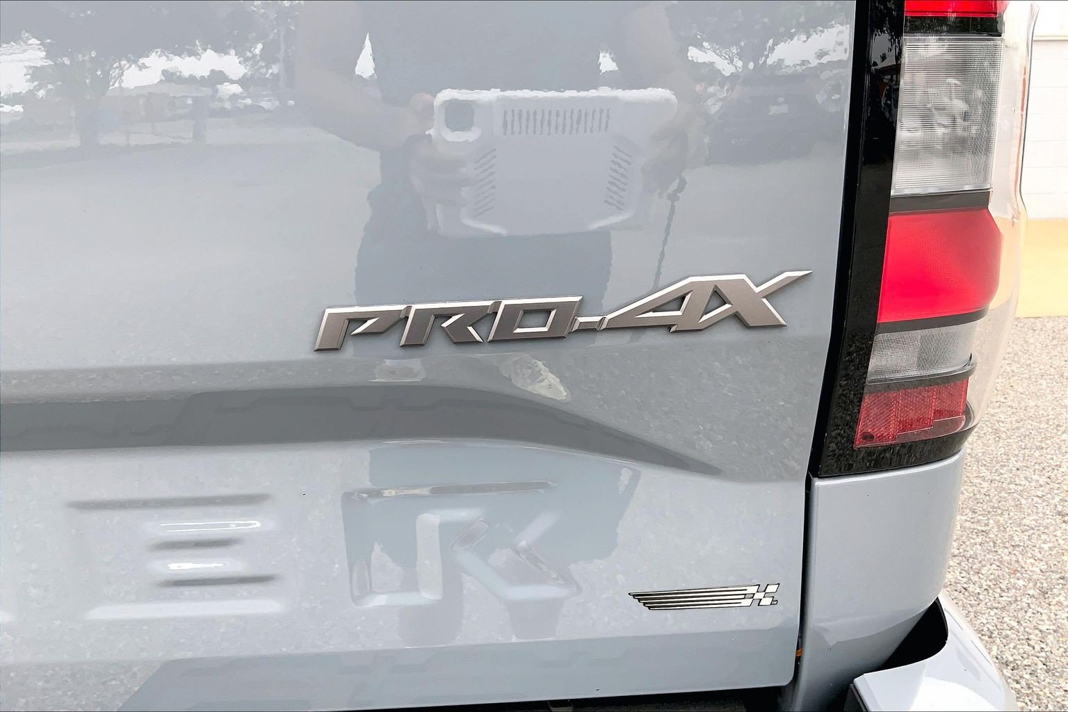 Used 2023 Nissan Frontier PRO-4X w/ Pro Convenience Package AWD/4WD image 10