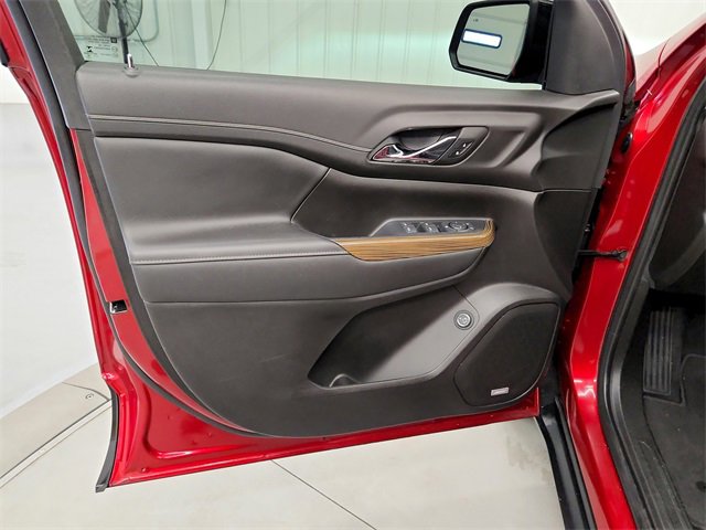 Used 2022 GMC Acadia SLE w/ Driver Convenience Package image 30