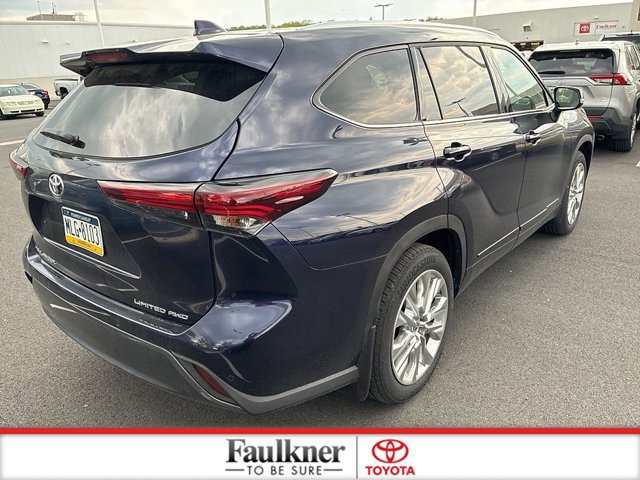 Certified 2025 Toyota Highlander Limited AWD/4WD image 9