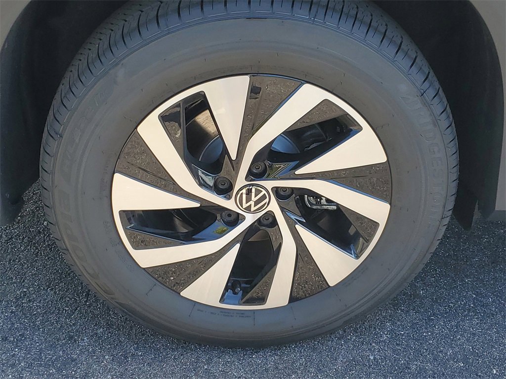 New 2026 Volkswagen Tiguan S image 7