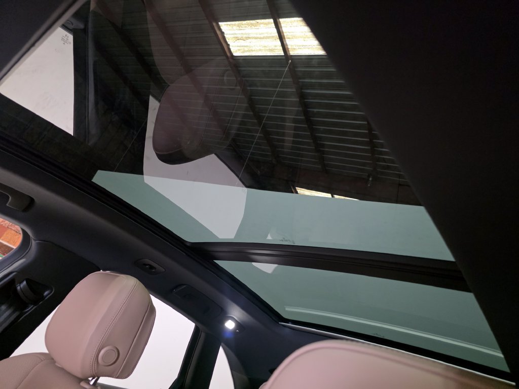 Certified 2023 Porsche Macan S AWD/4WD image 12