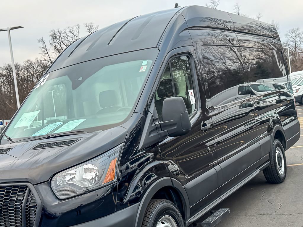 Used 2023 Ford Transit 250 148 High Roof Extended w/ Load Area Protection Package RWD image 5