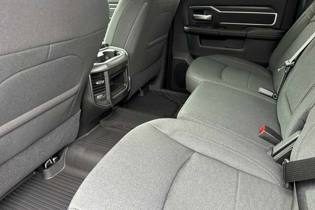 New 2026 RAM 2500 Big Horn AWD/4WD image 9