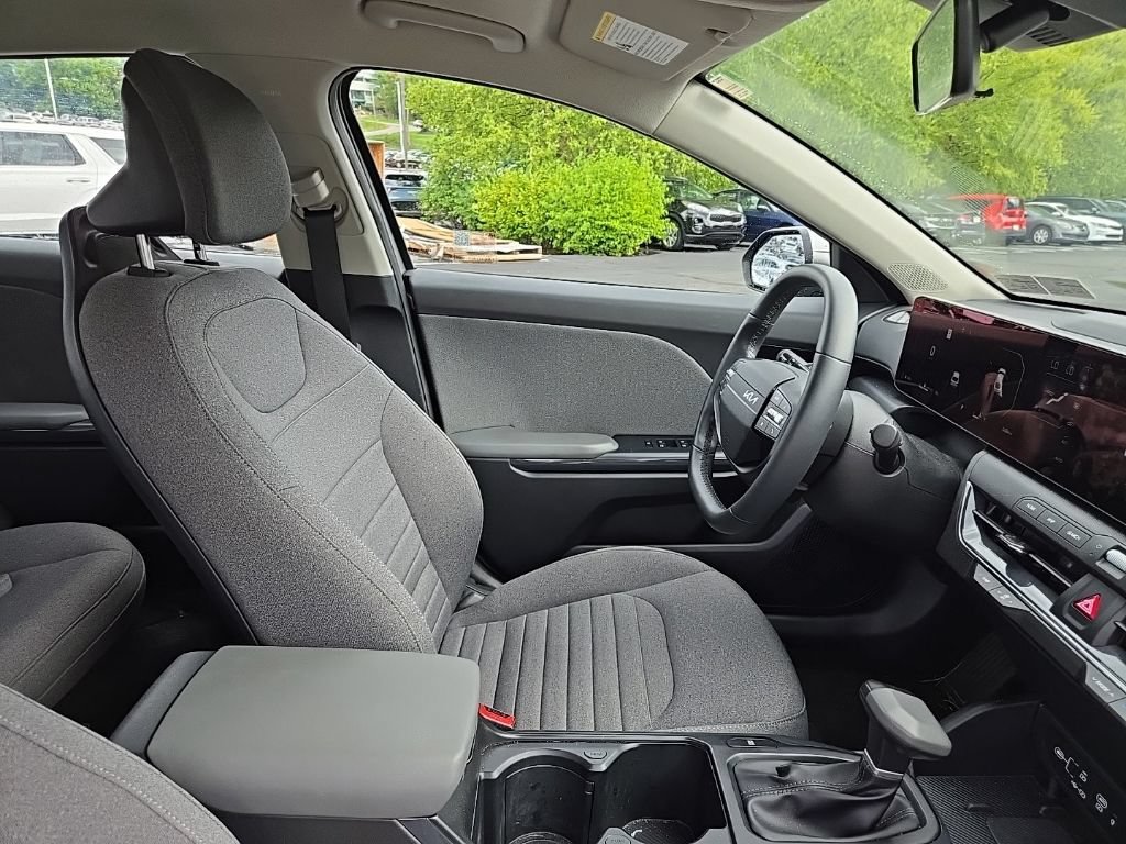 Certified 2025 Kia K4 EX FWD image 33