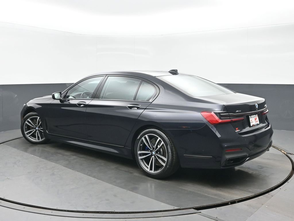 Used 2022 BMW 740i xDrive w/ M Sport Package image 5