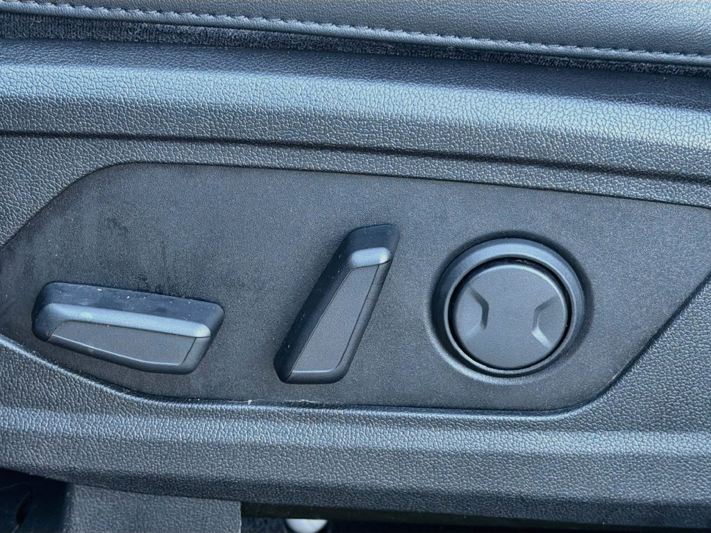 Used 2021 Kia Sorento S w/ Panoramic Sunroof Package FWD image 24