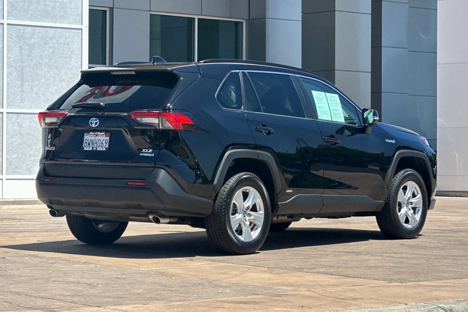 Certified 2021 Toyota RAV4 XLE AWD/4WD image 4