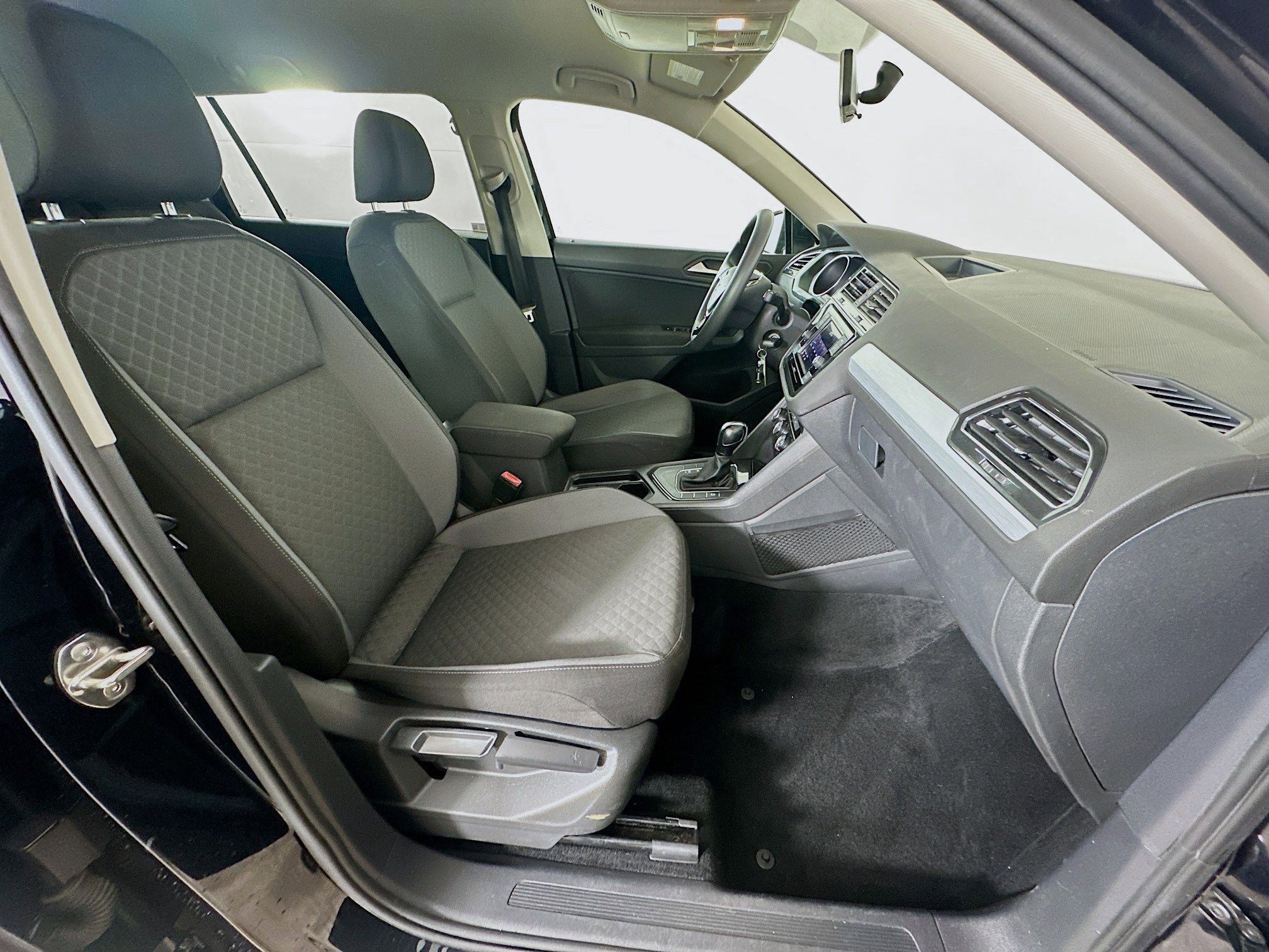 Used 2019 Volkswagen Tiguan S w/ Driver Assistance Package FWD image 30
